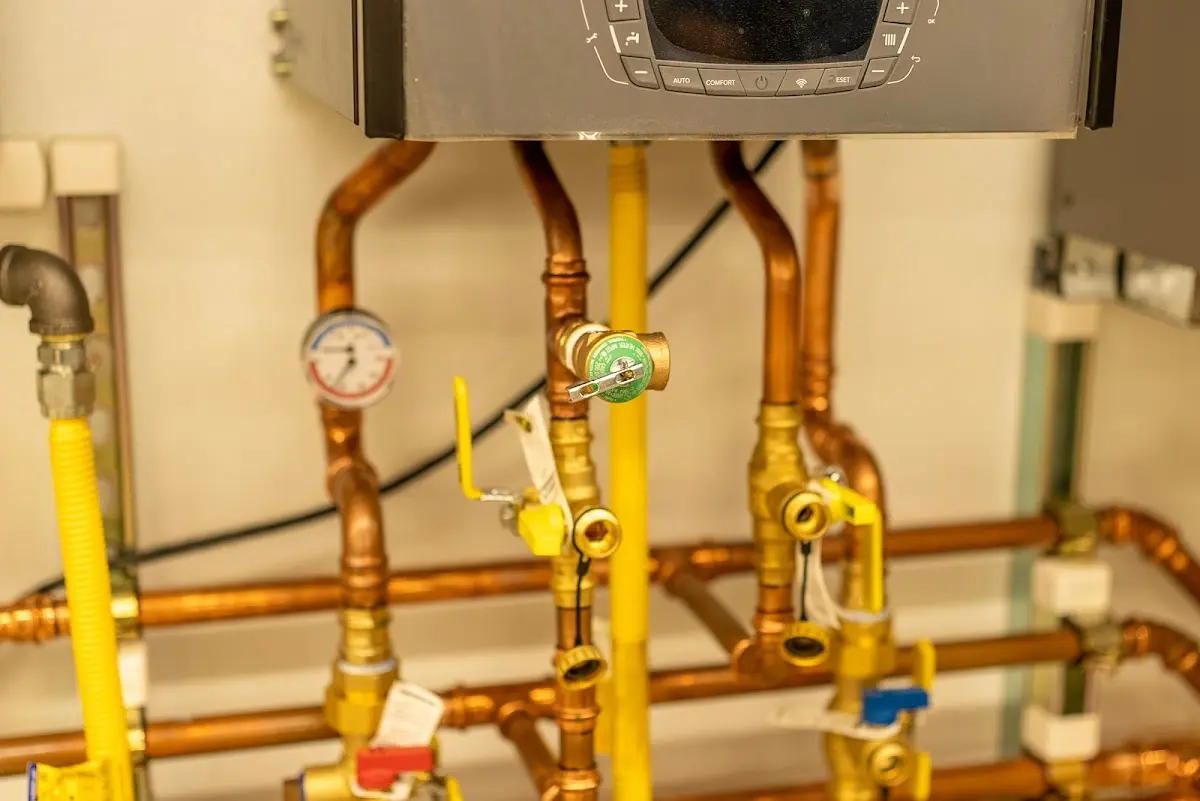 Licensed technician providing Pipe Repair for a homeowner in South San Gabriel